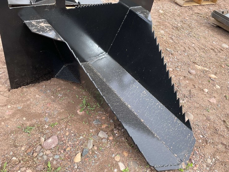 #5102-•-skid-steer-spade-bucket-image-6
