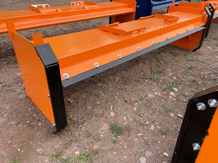 #5120-•-10'-snow-pusher-with-steel-blades-v2023-image-5