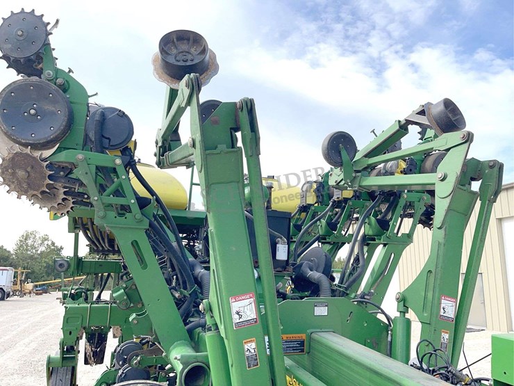 john-deere-1790-image-18