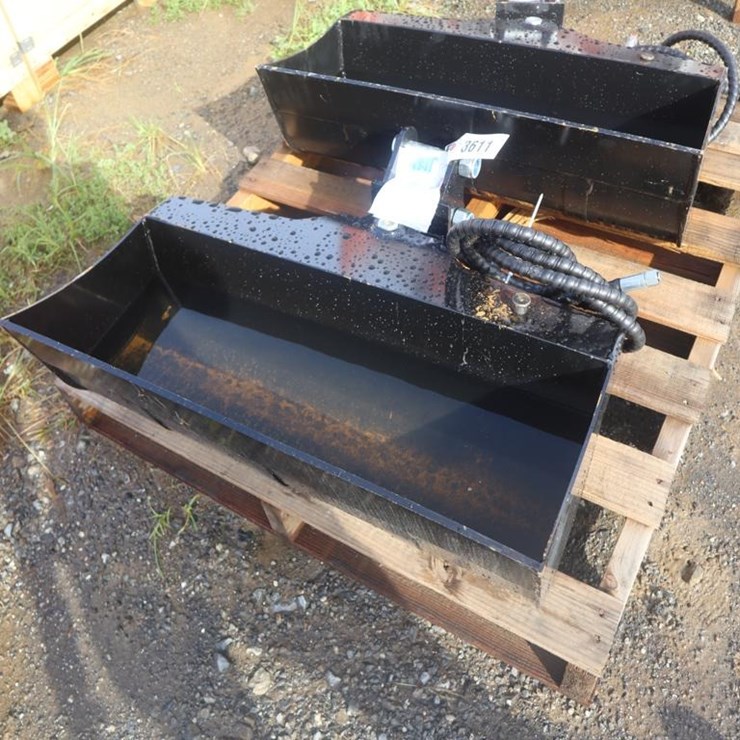 TPM 32" Hydraulic Tilt Bucket