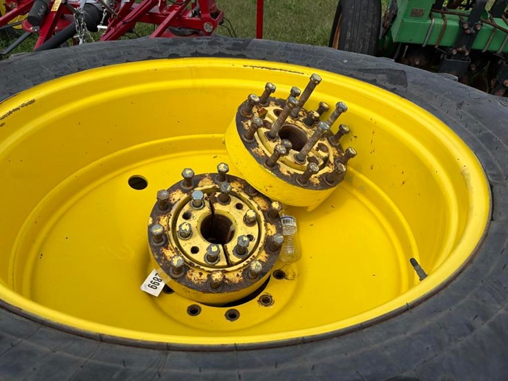 john-deere-10-image-3