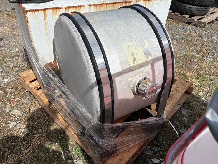 hydraulic-fluid-tank-image-3