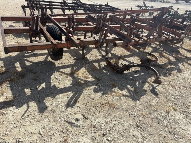 l2---3pt-oliver-chisel-plow-image-2
