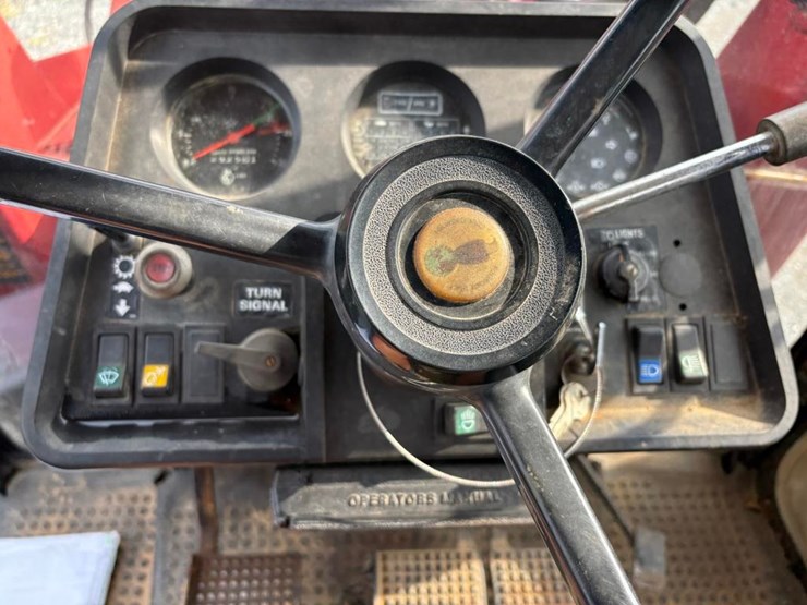 case-ih-685-image-27