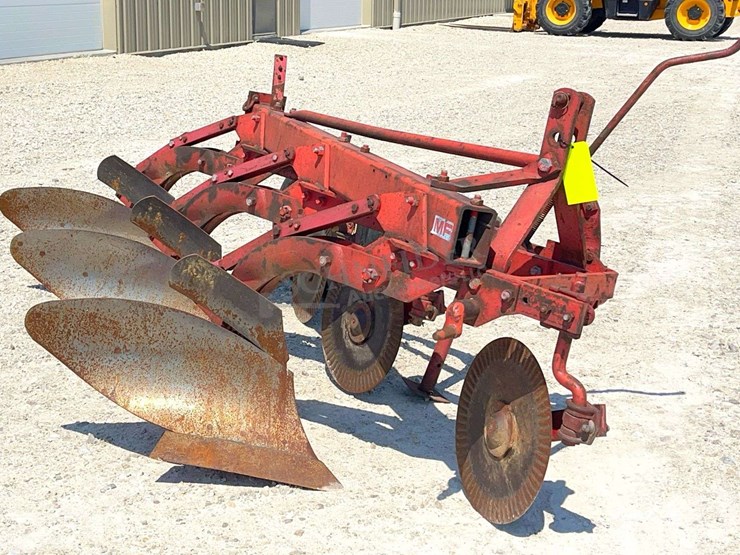 massey-ferguson-3-image-2