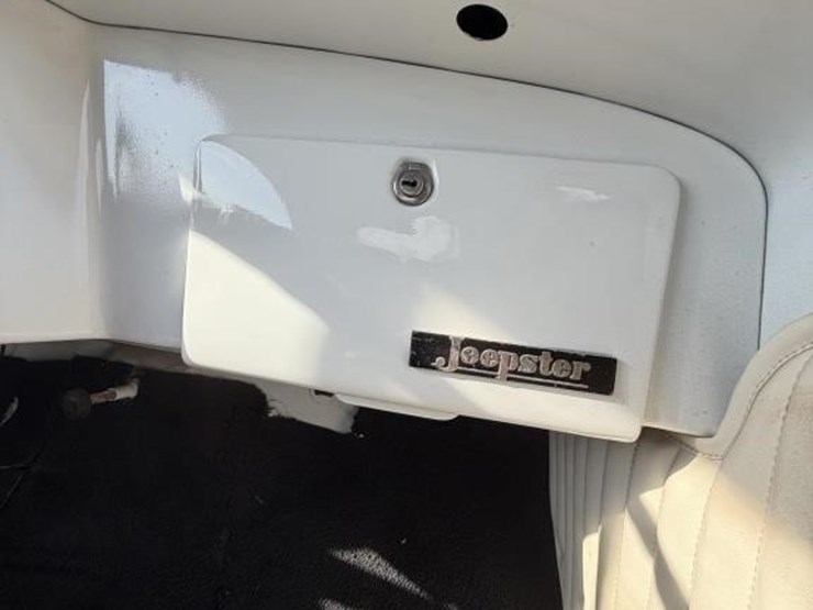 offsite--1949-willy's-jeepster-image-18