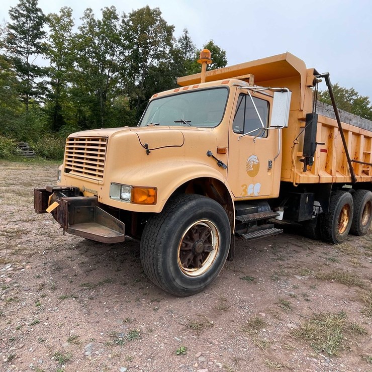 INTERNATIONAL 4900