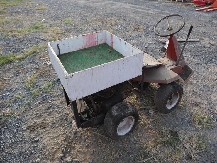 international-ek10-riding-tractor-image-8