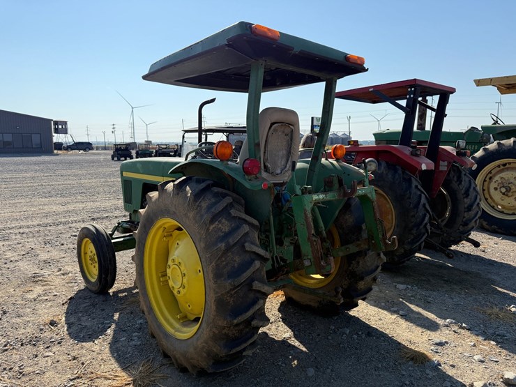 john-deere-1050-image-5