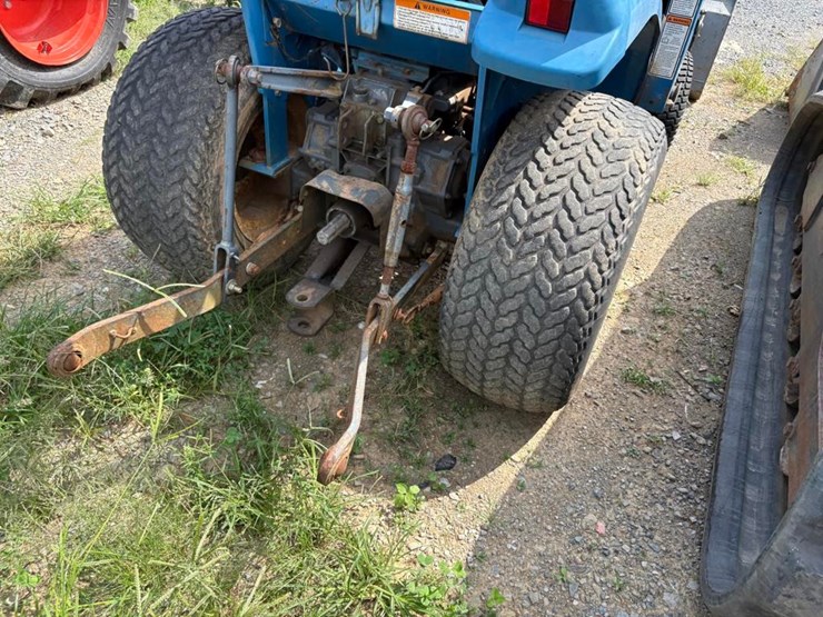 new-holland-7106-image-17