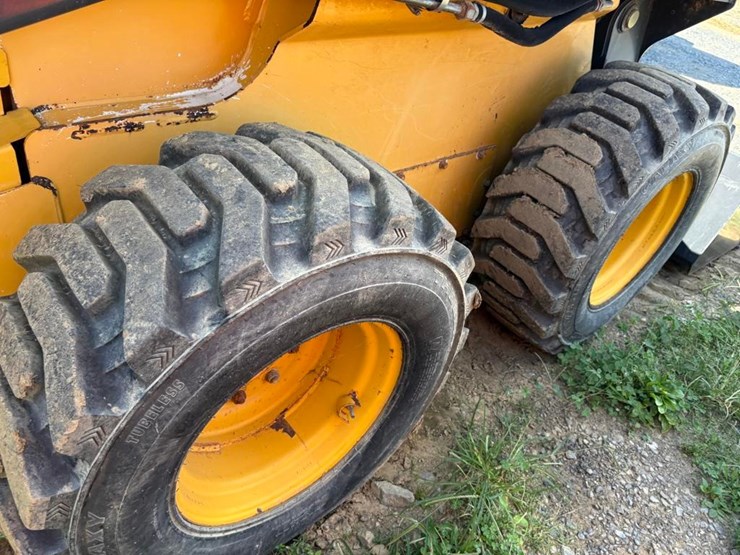 deere-328d-image-9