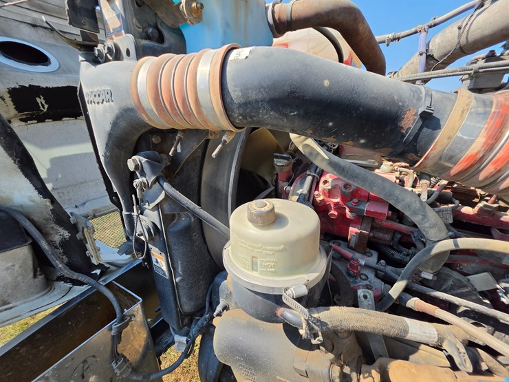 2012-peterbilt-382-image-56