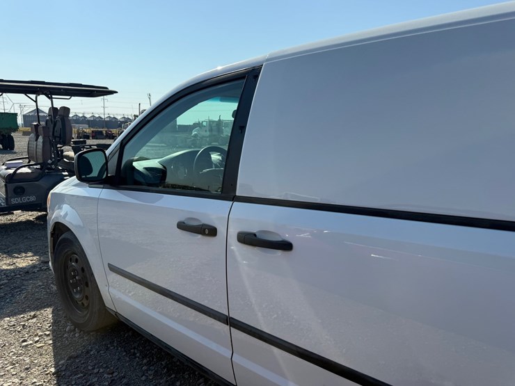 2014-ram-c/v-image-13