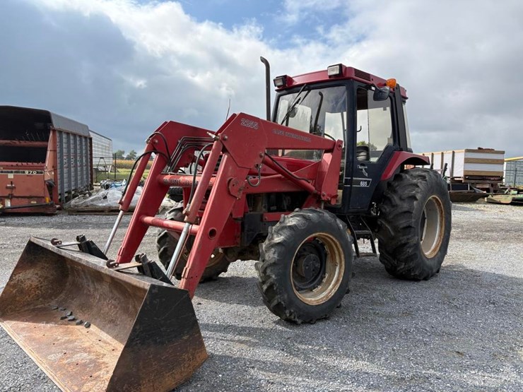 case-ih-685-image-3