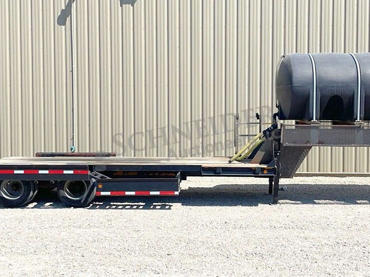1992-custom-trailer-image-3