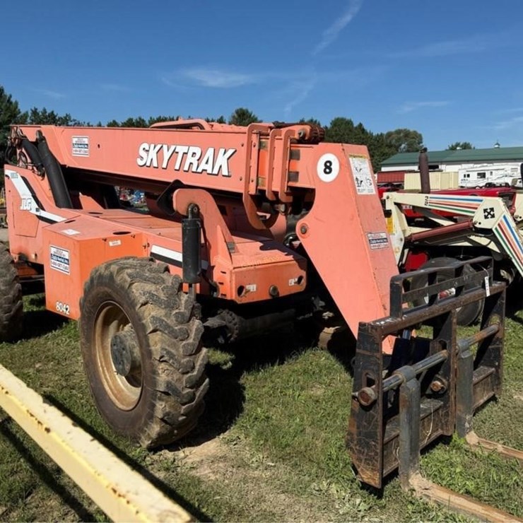 2005 SKY TRAK 8042