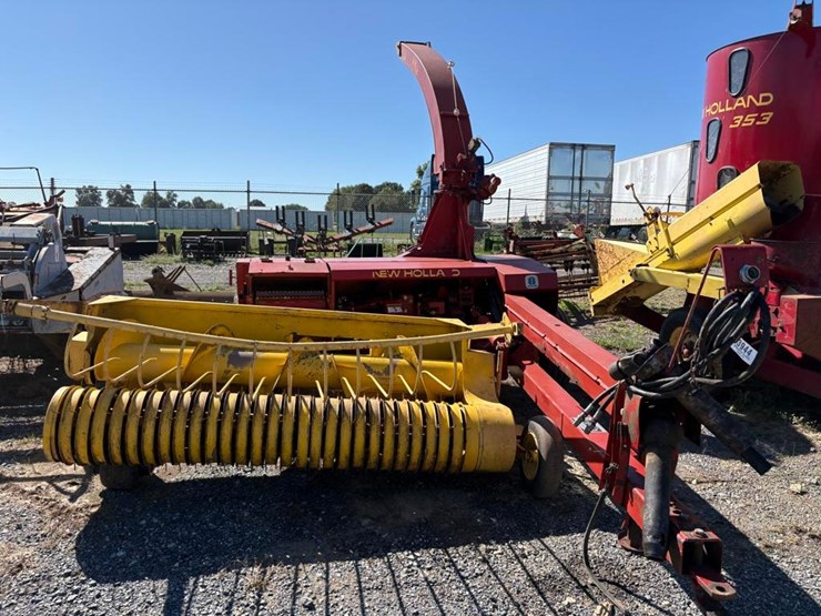 new-holland-790-image-1