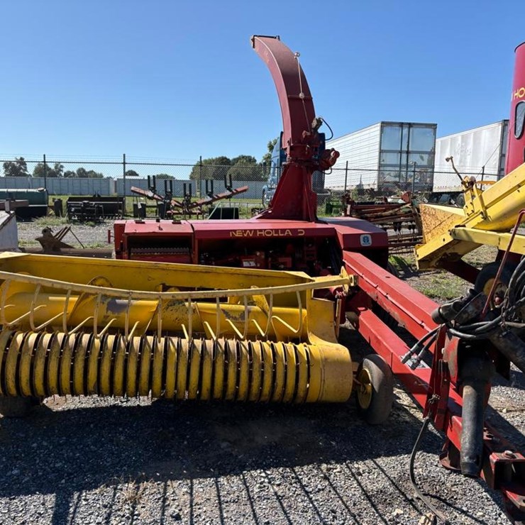 NEW HOLLAND 790