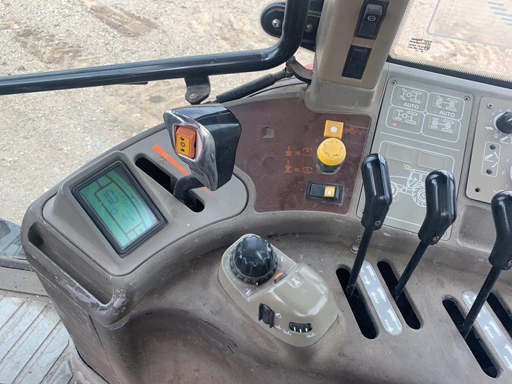 case-mxm-175--tractor-image-24