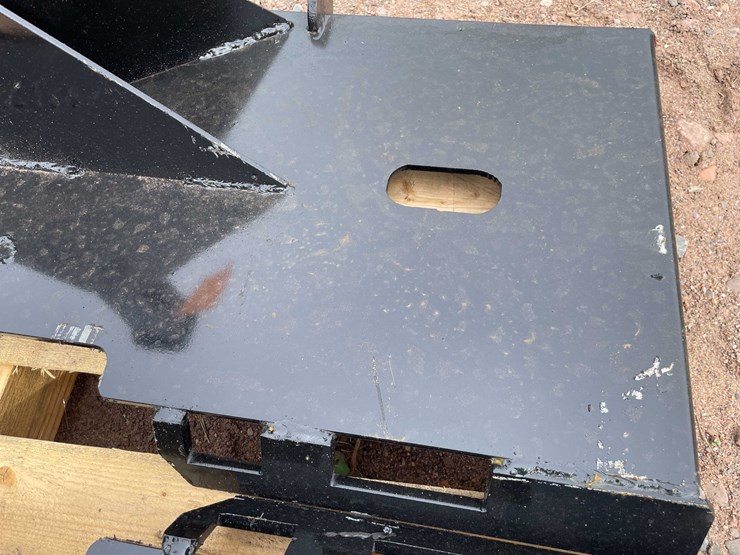 #5100-•-skid-steer-2"-hitch-receiver-v2-image-7