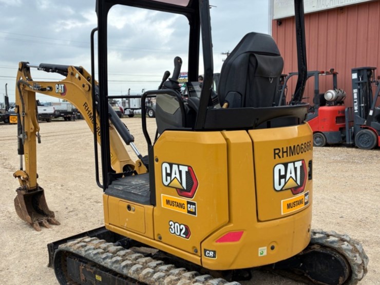 2024-caterpillar-436-image-4