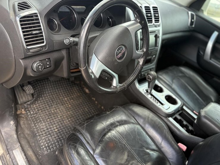 2008-gmc-acadia-image-16