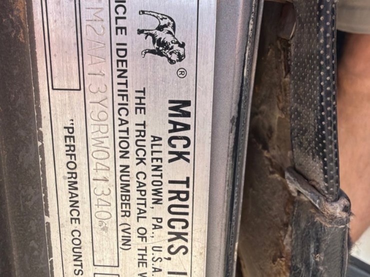 1994-mack-ch613-image-14