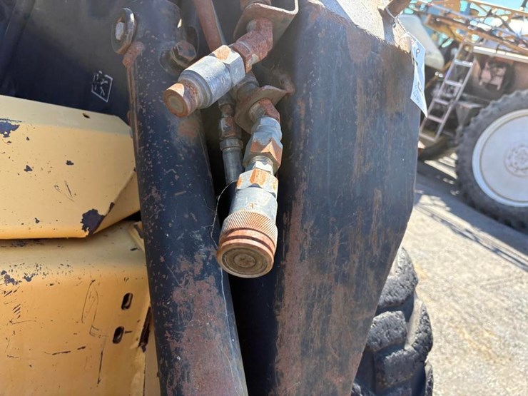 new-holland-lx885-image-9