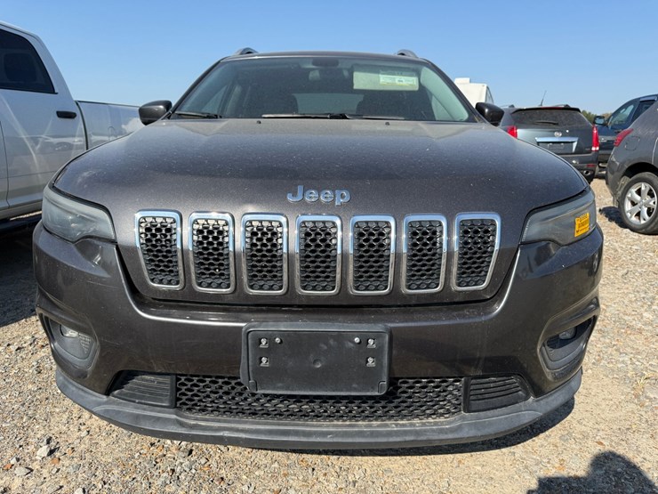 2019-jeep-cherokee-image-24