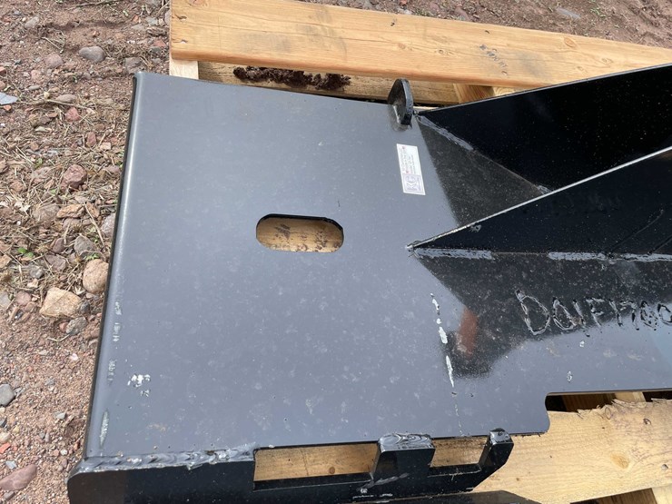 #5101-•-skid-steer-2"-hitch-receiver-v2-image-4