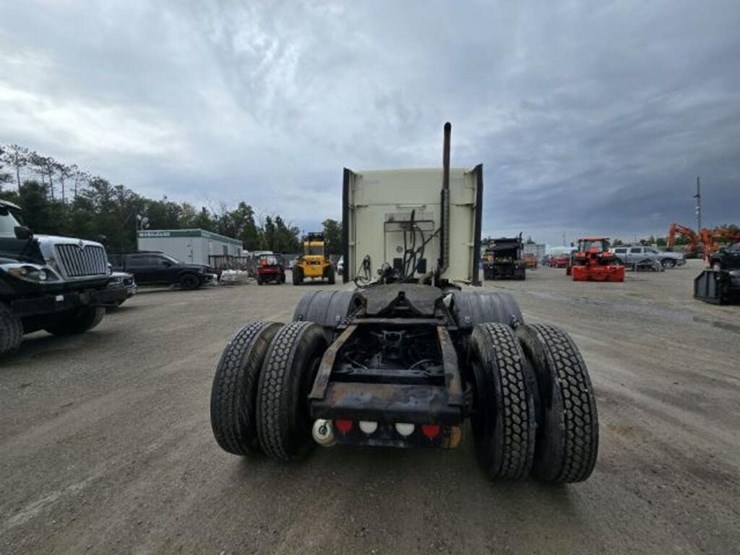2016-kenworth-t680-image-5