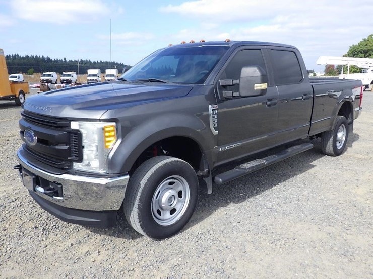 2017-ford-f350-image-1