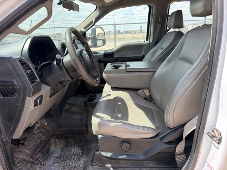 2019-ford-f350-image-10
