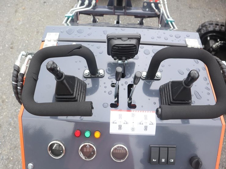 tpm-t460-pro-stand-on-skid-steer-loader-image-10