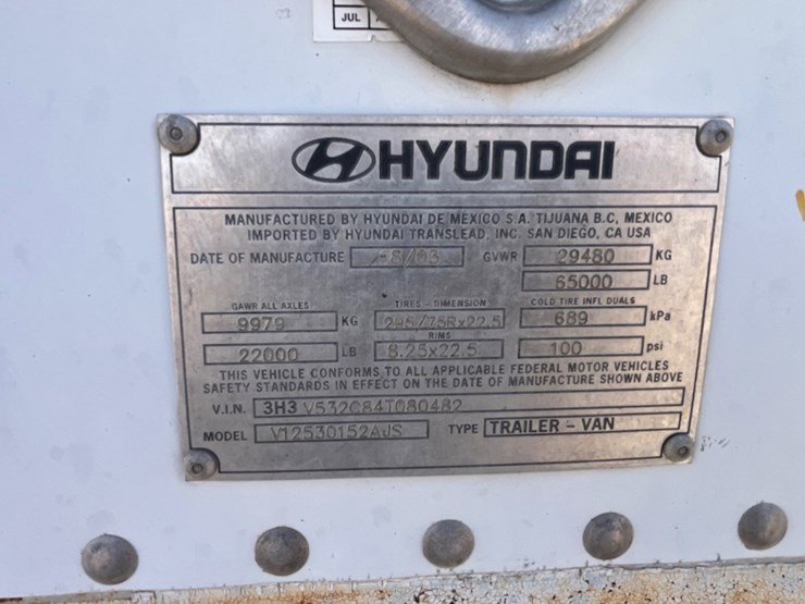 2004-hyundai-translead-image-11