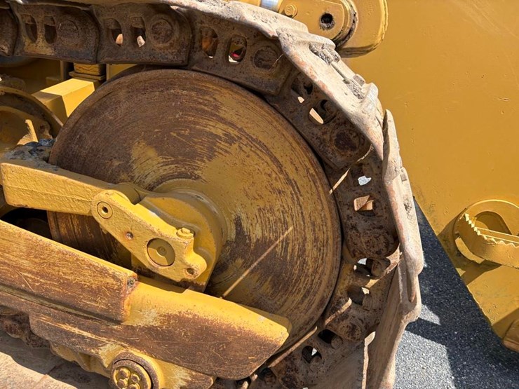 caterpillar-973-image-12