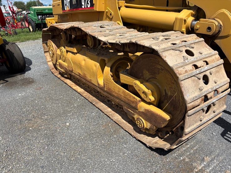 caterpillar-973-image-11