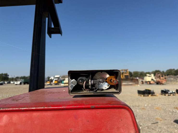 massey-ferguson-231-image-38