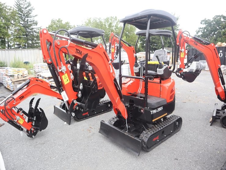 tpm-20kh-mini-excavator-image-2