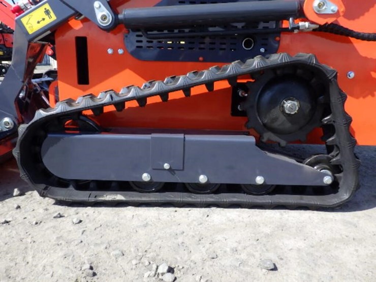 2026-tpm-t460-skid-steer-tracked-loader-image-7