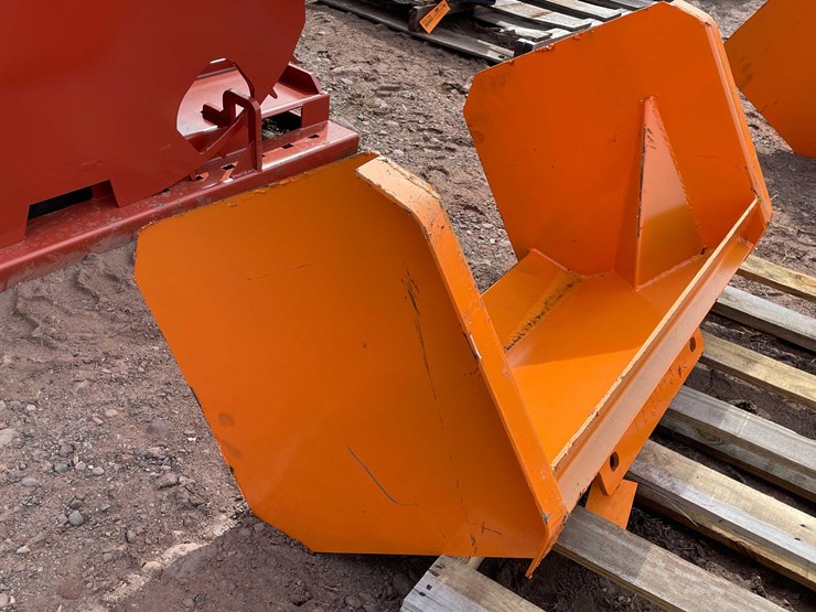 #5082-•-mini-skid-steer-snow-pusher-image-6