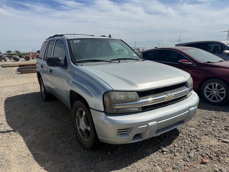 2007-chevrolet-trailblazer-image-2