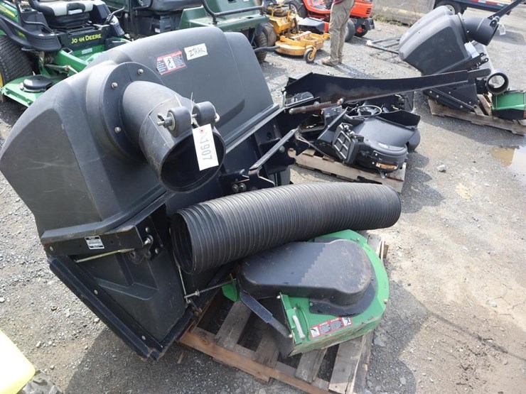 john-deere-bagger-attachment-image-2
