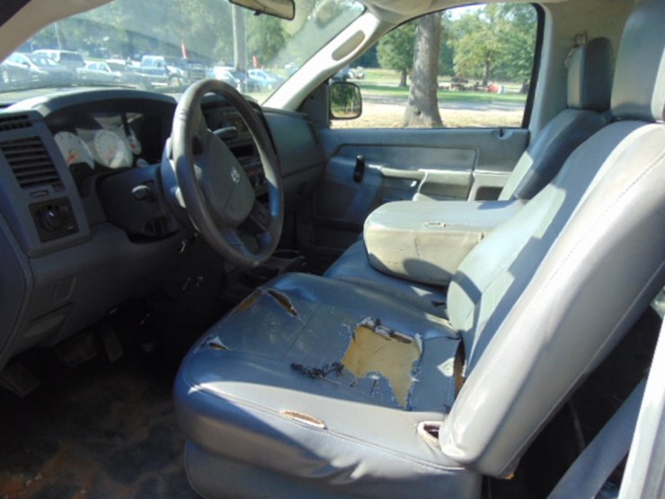 2006-dodge-ram-2500-image-2