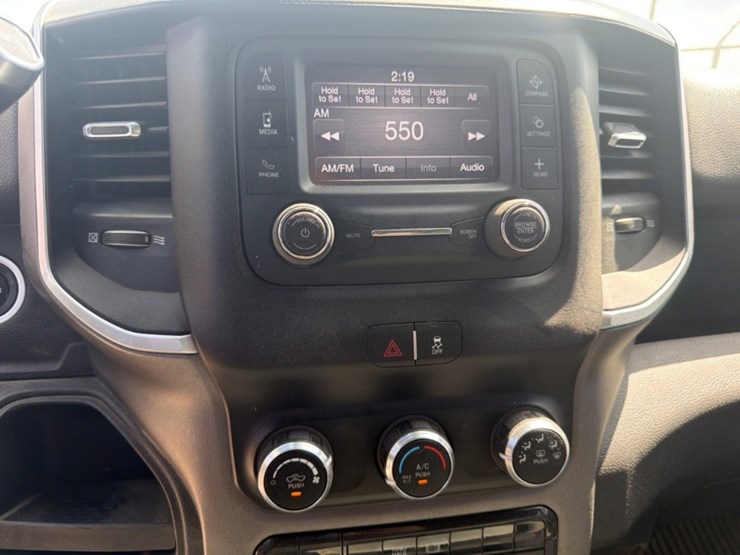 2021-dodge-ram-3500-image-10