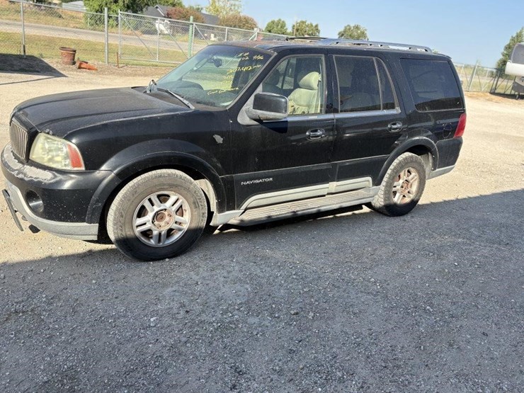 2003-lincoln-navigator-image-1