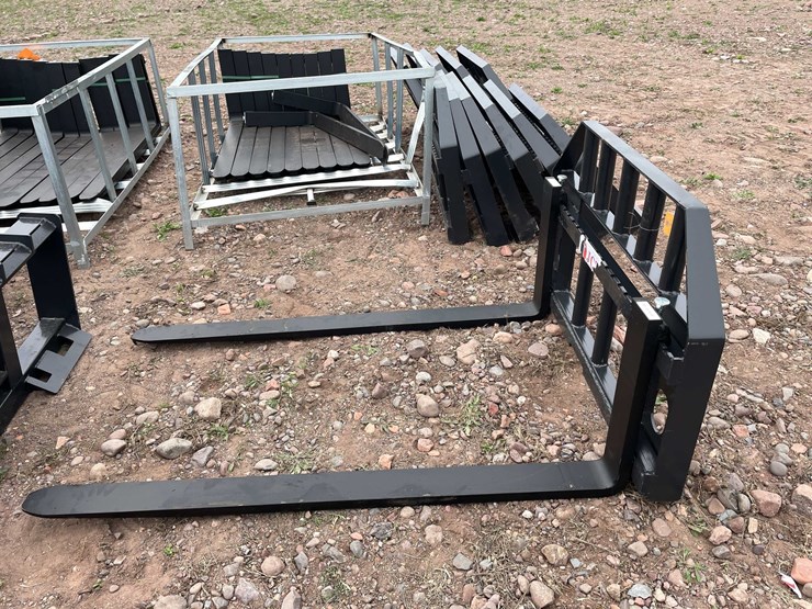 #5209-•-2026-jct-pallet-fork-frame-and-forks-image-2