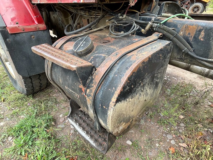#5049-•-1980-ford-t/a-flatbed-dump-truck-(has-mi-title)-image-17