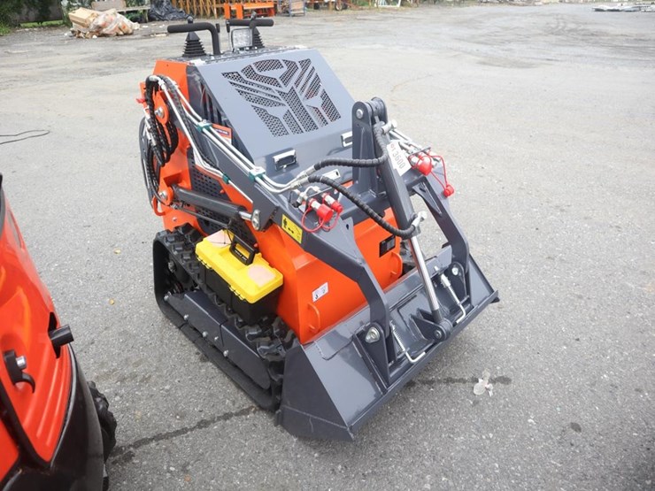 tpm-t460-pro-stand-on-skid-steer-loader-image-2