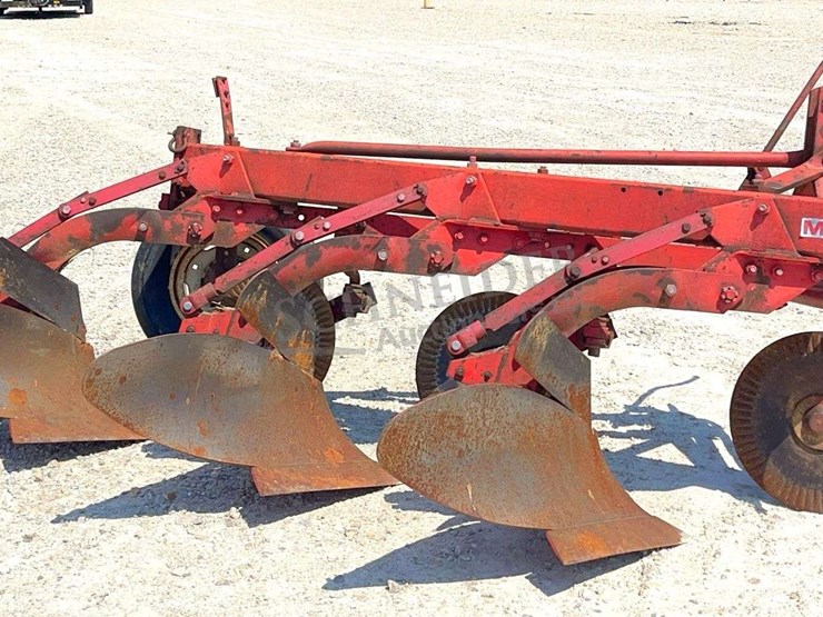 massey-ferguson-3-image-1